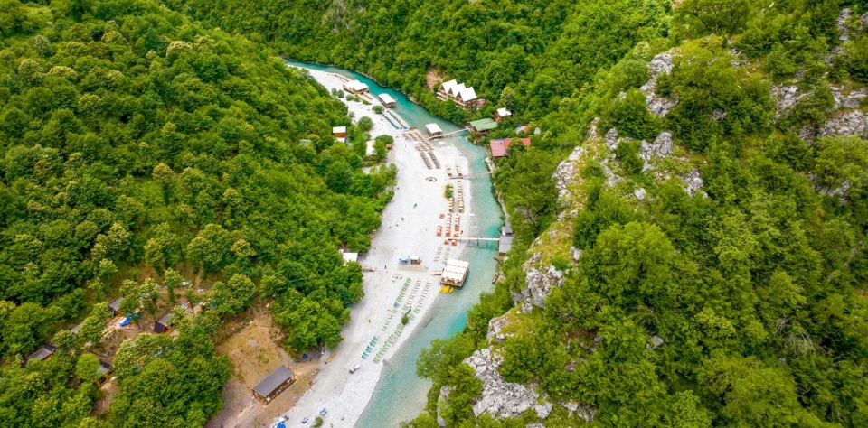 Jezioro Koman i rzeka Shala, Albania, Riwiera Albańska